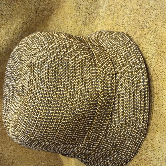 Free 🚛 Ladies Talbot's OS Straw Material NWOT Hat w Buckle - Picture 3 of 6
